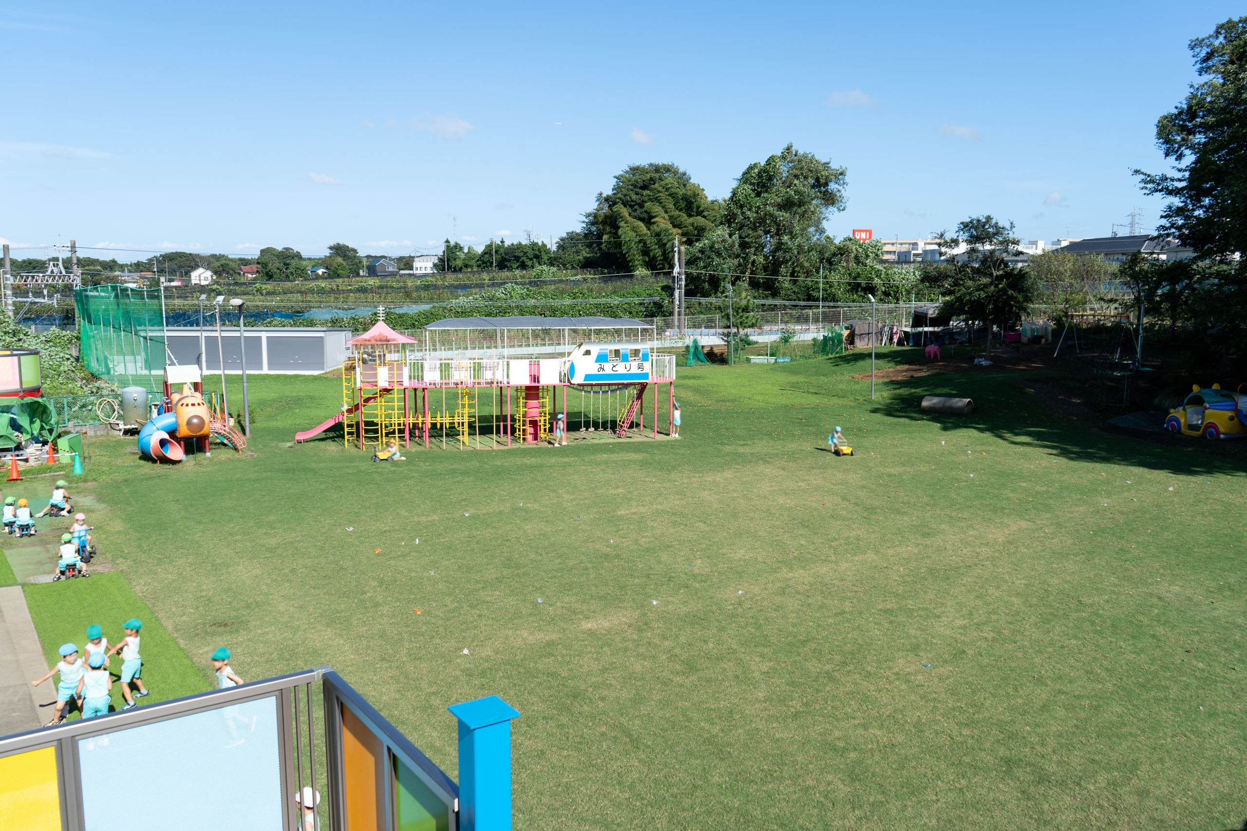 千葉県鎌ヶ谷市の幼稚園・鎌ヶ谷みどり幼稚園園庭の芝生施工・管理
